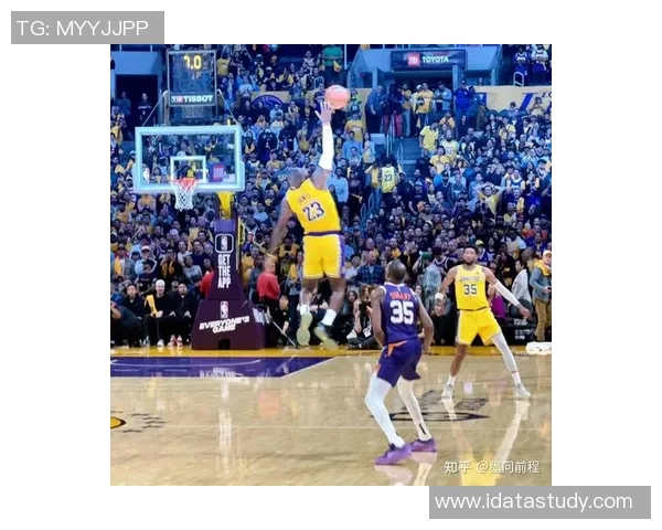 2021年NBA季后赛太阳队与湖人队激战回顾与精彩瞬间分析